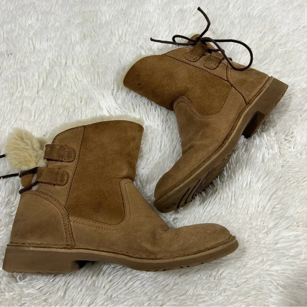 UGG Naiyah Sheepskin Boot Brown Womans size 6